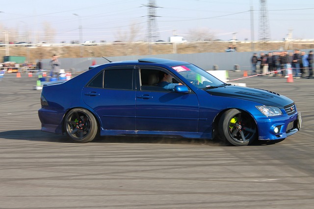 挑起进攻大旗！鲍威尔半场10中5得到16分2篮板1助攻